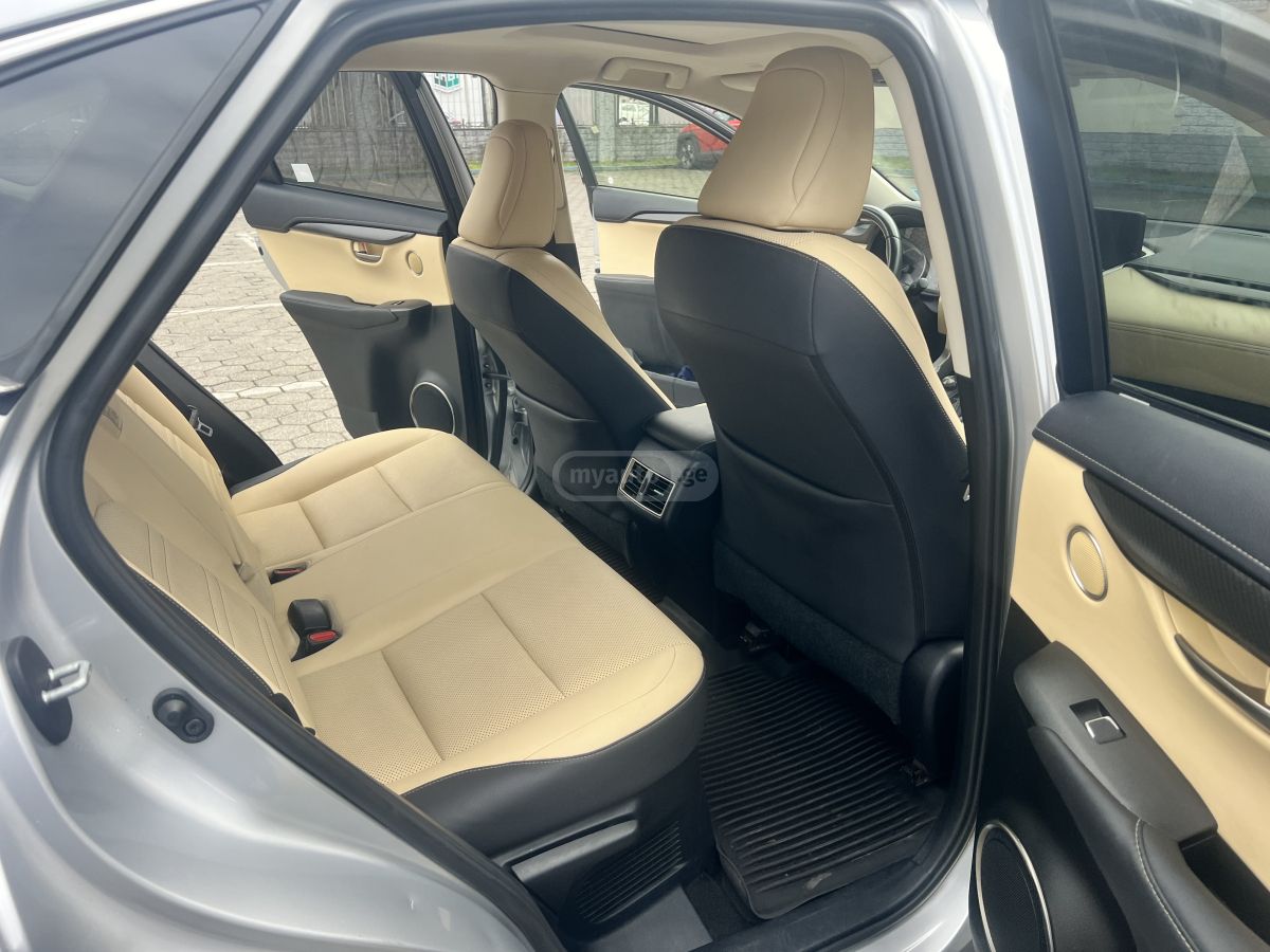 Lexus NX 200 - фото 13