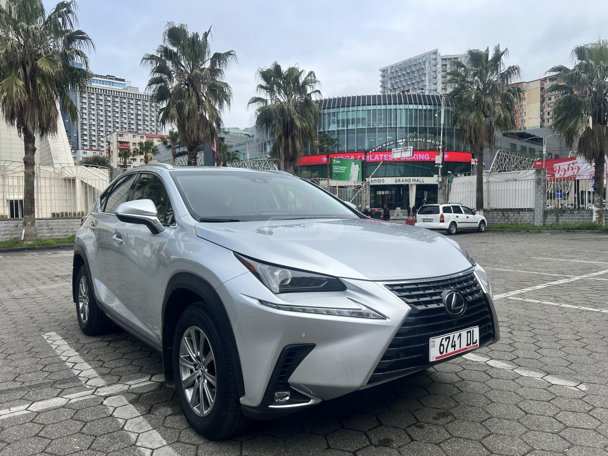 Lexus NX 200 - фото 2