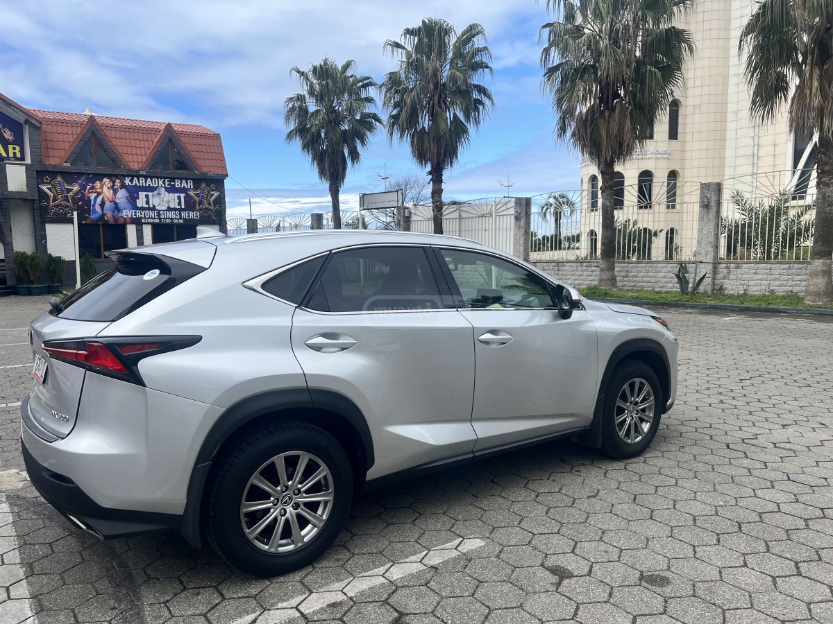 Lexus NX 200 - фото 9