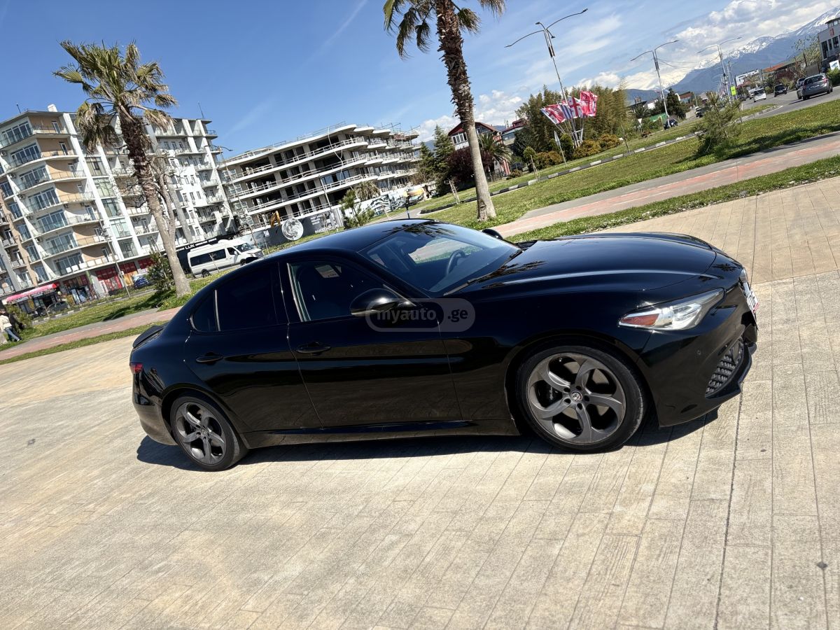 Alfa Romeo Giulia - фото 11