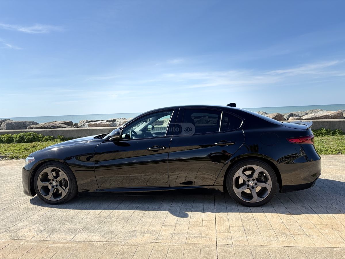Alfa Romeo Giulia - фото 4