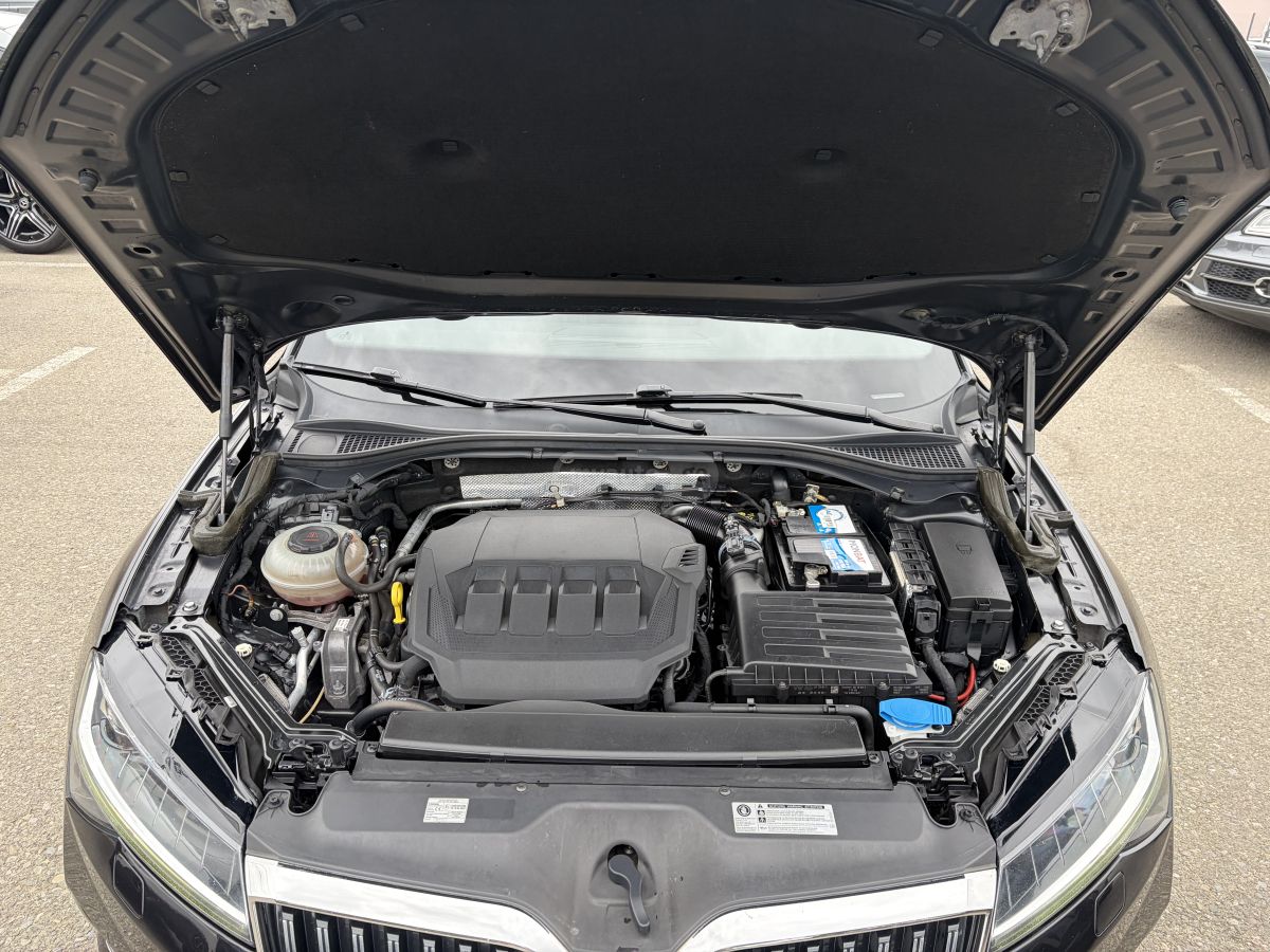 Skoda Superb - фото 10