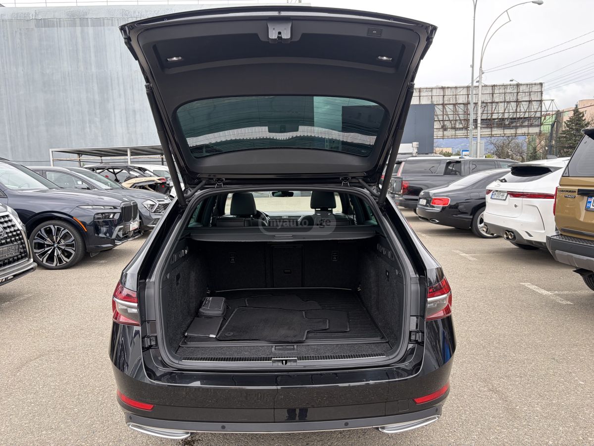 Skoda Superb - фото 11