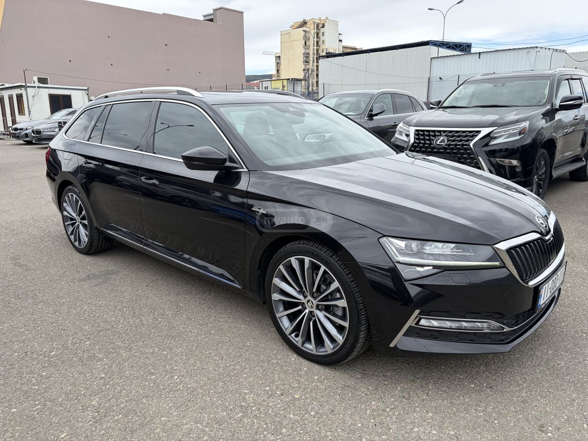 Skoda Superb - фото 3