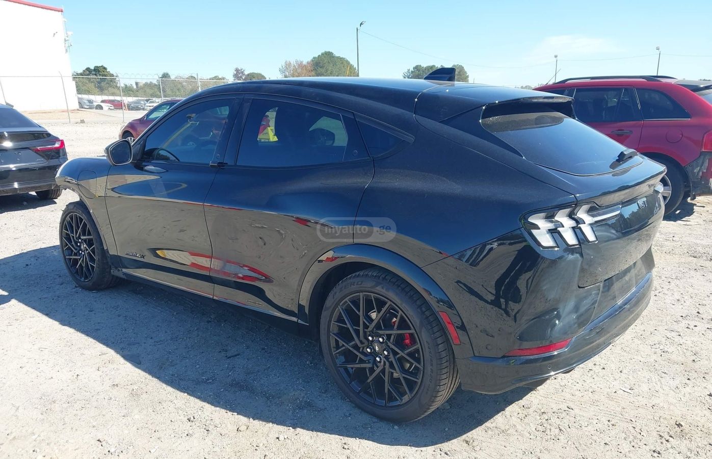 Ford Mustang Mach-E GT 4dr All-Wheel Drive Automat 2023 — миниатюра 3