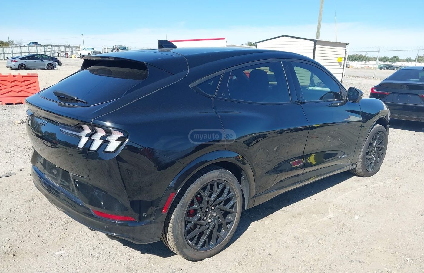 Ford Mustang Mach-E GT 4dr All-Wheel Drive Automat 2023 — миниатюра 4