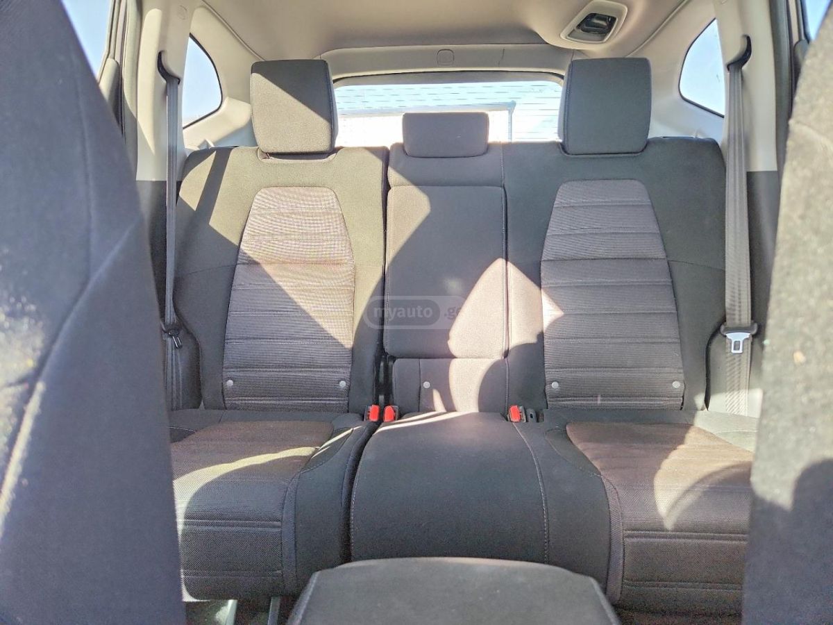 Honda CR-V - фото 10