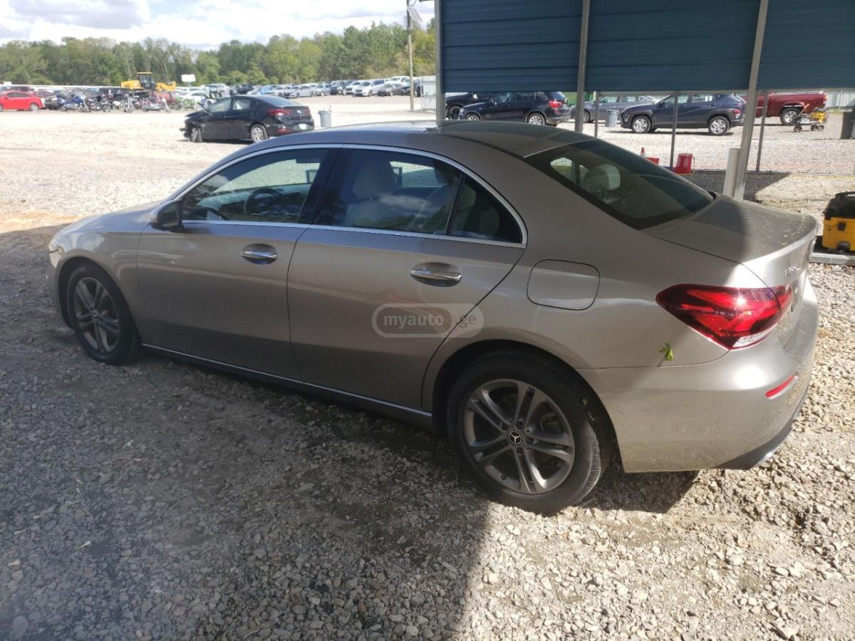 Mercedes-Benz A 220 2021 — миниатюра 2