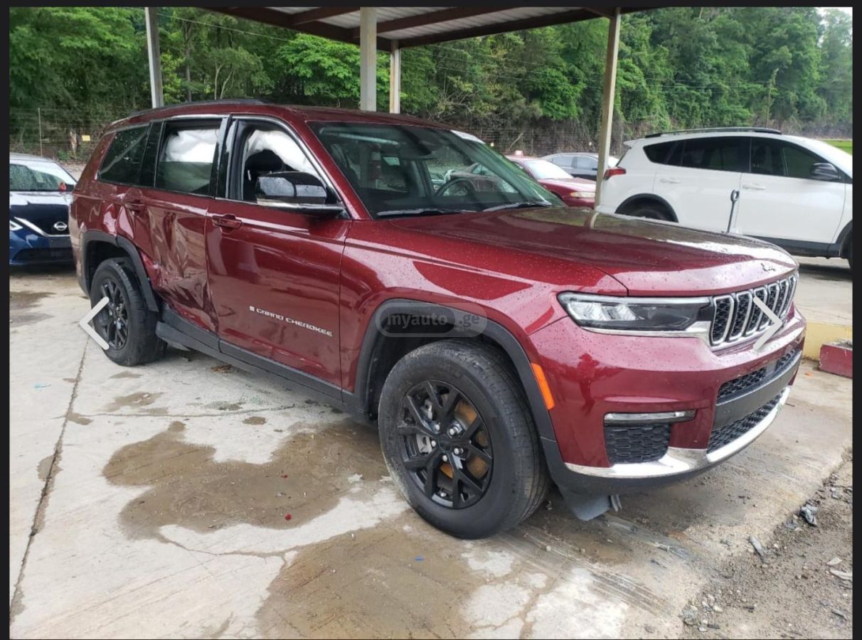 Jeep Grand Cherokee - фото 12