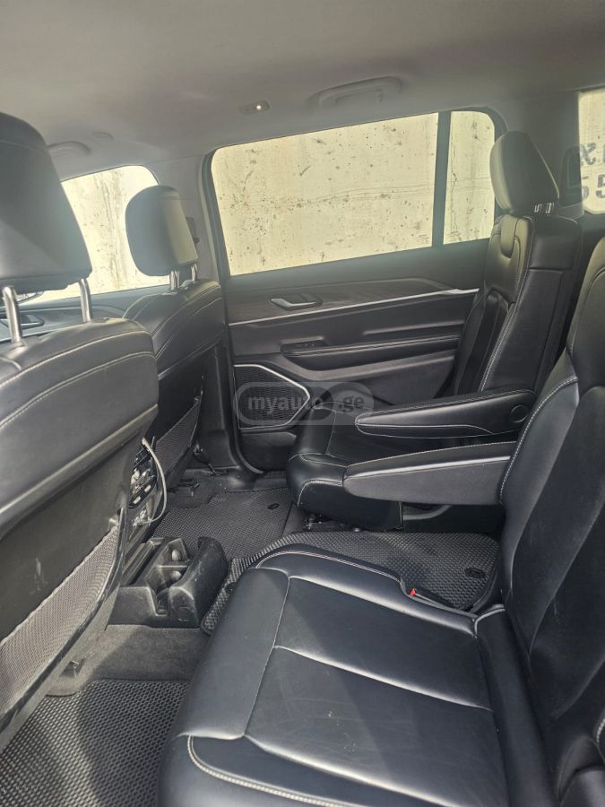 Jeep Grand Cherokee - фото 7