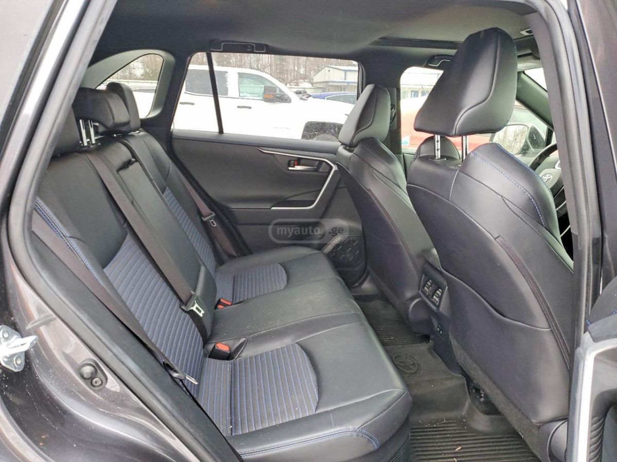 Toyota RAV 4 - фото 11