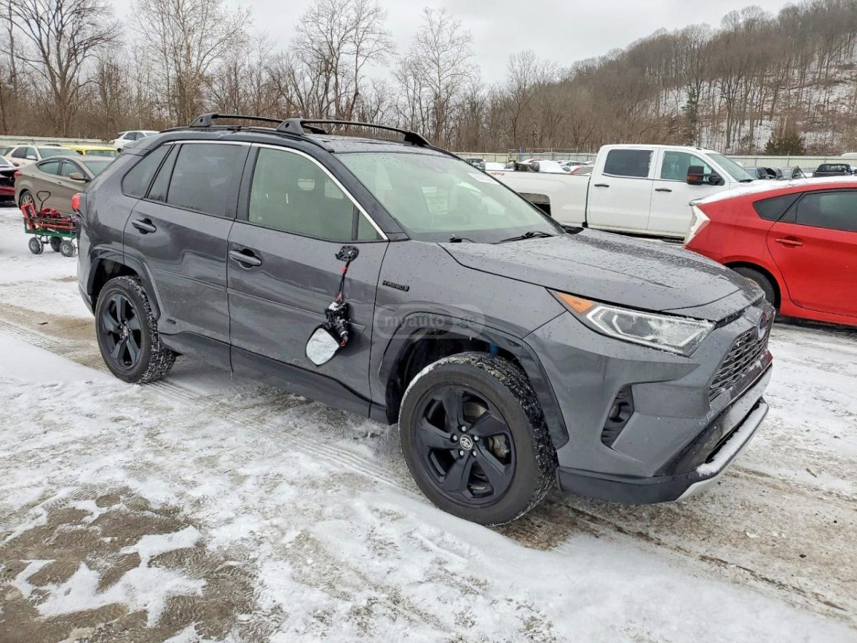 Toyota RAV 4 - фото 4