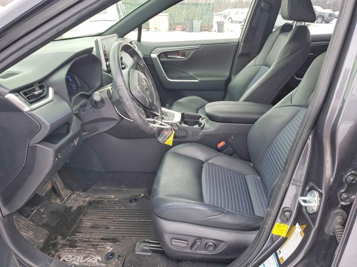 Toyota RAV 4 - фото 7