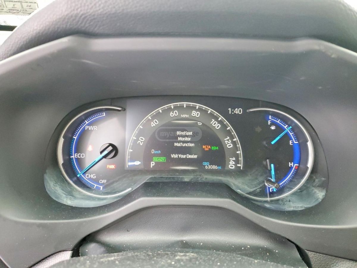 Toyota RAV 4 - фото 9