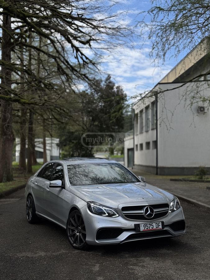 Mercedes-Benz E 350 - фото 1
