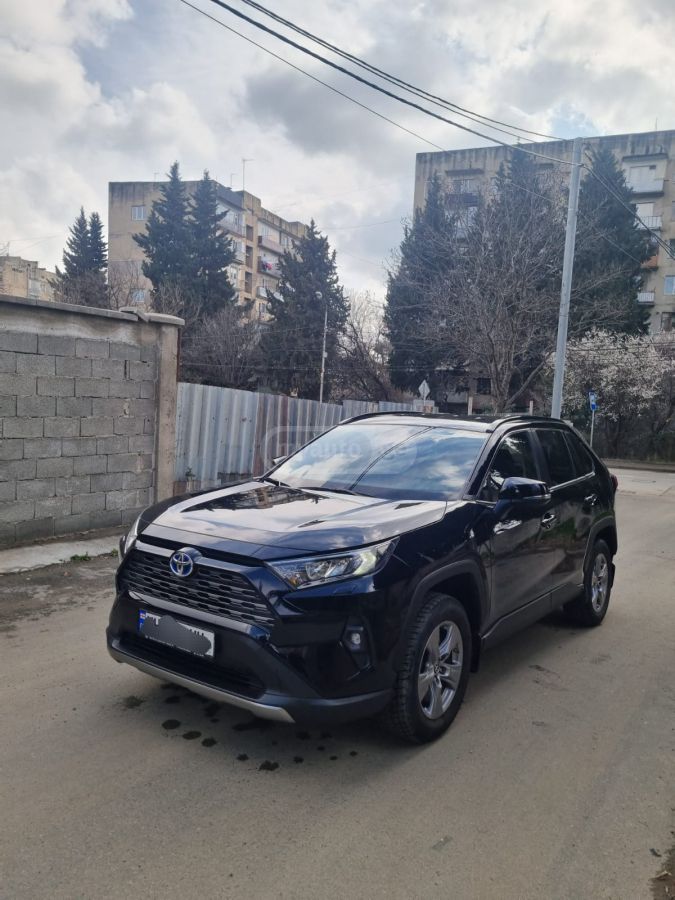 Toyota RAV 4 - фото 1