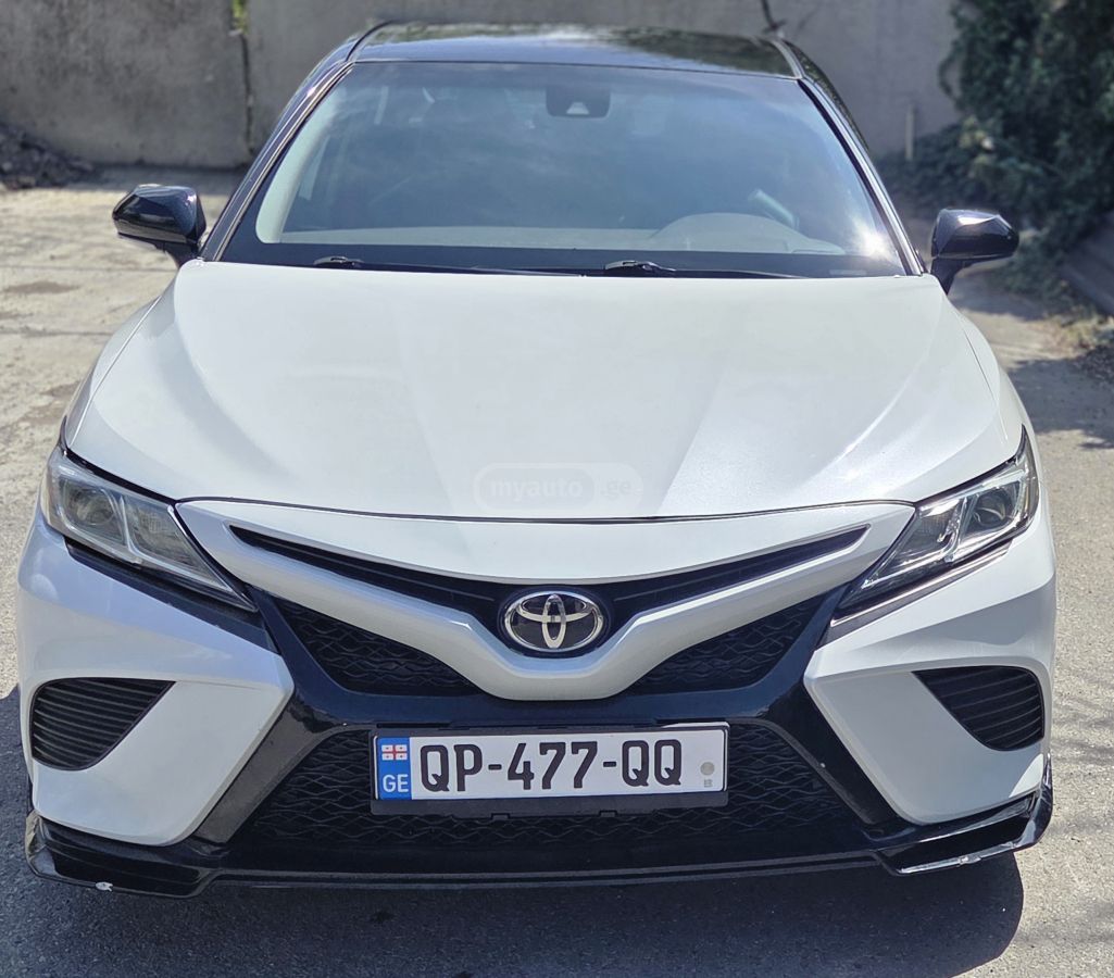 Toyota Camry - фото 8