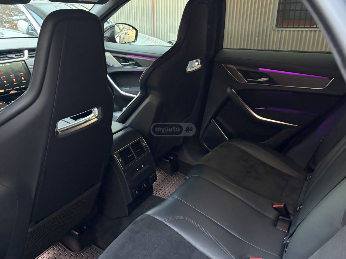 Jaguar SVR — миниатюра 10