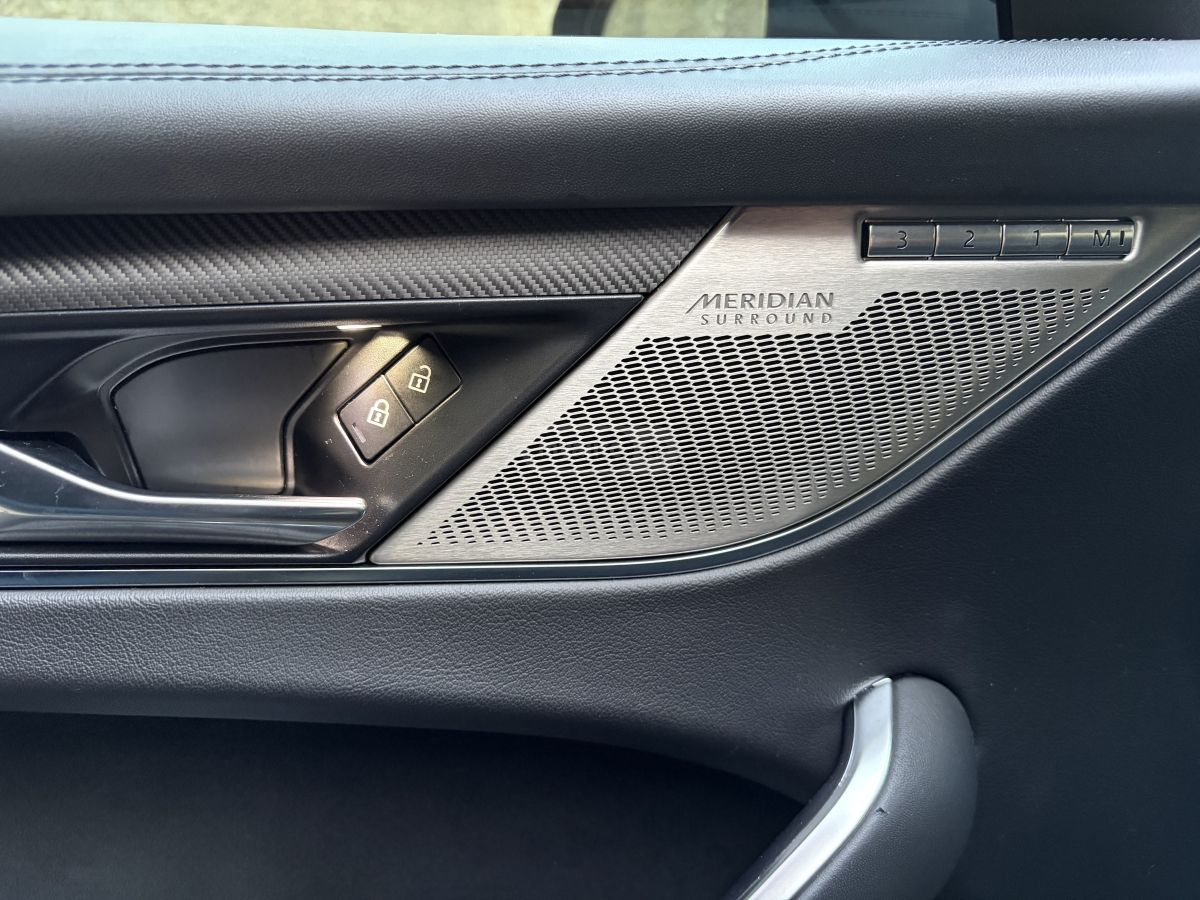 Jaguar SVR — миниатюра 12