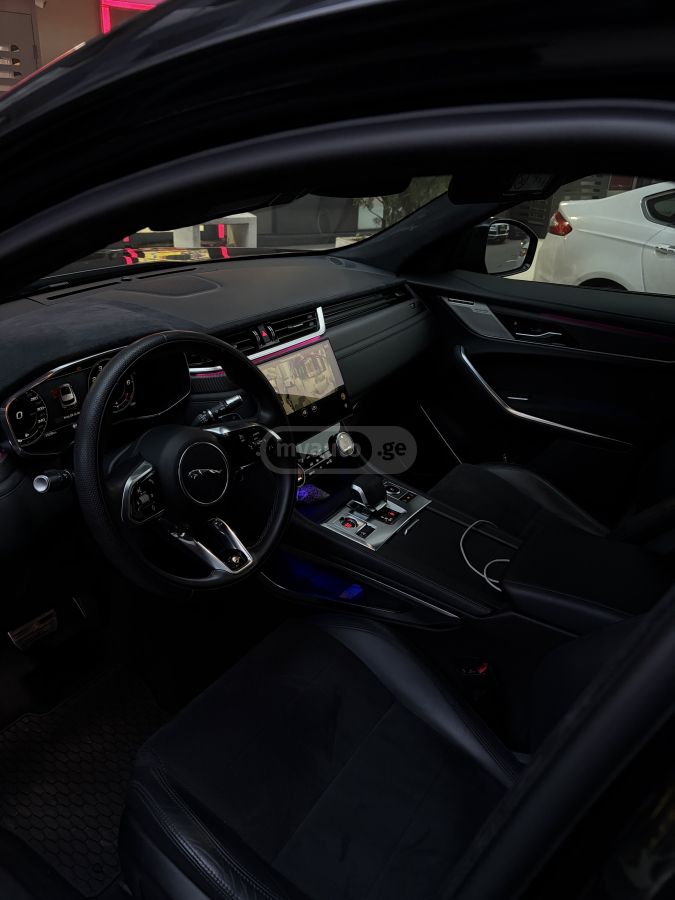 Jaguar SVR — миниатюра 5