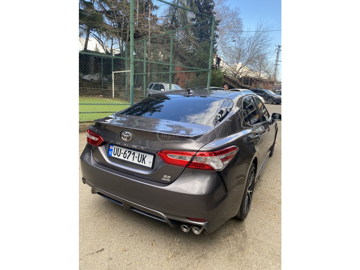 Toyota Camry - фото 4