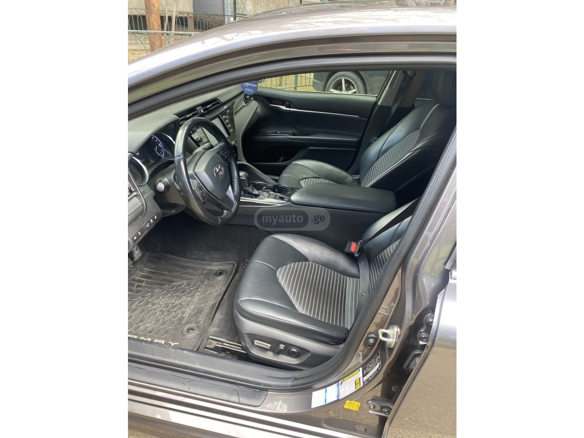 Toyota Camry - фото 7