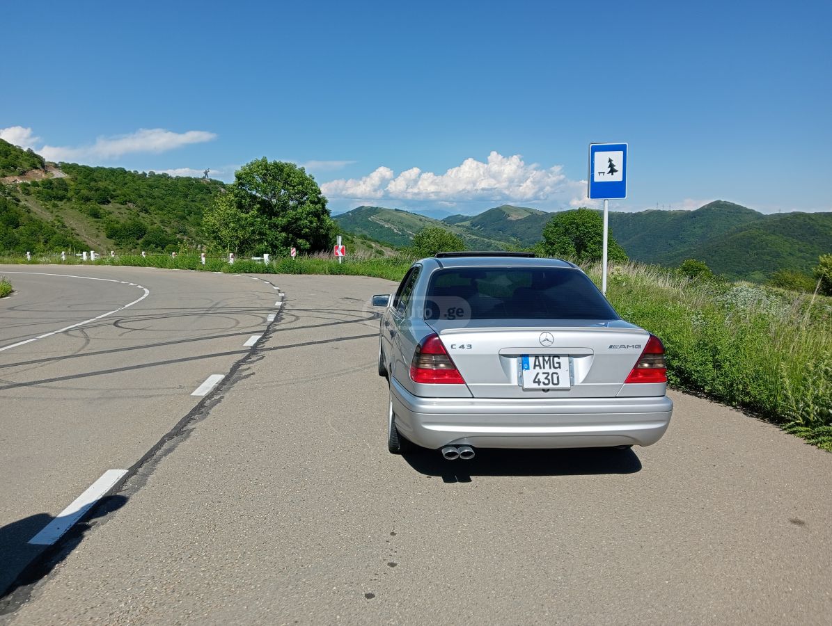 Mercedes-Benz C 43 AMG - фото 5