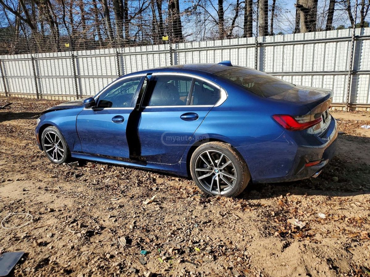 BMW Base 4dr Rear-Wheel Drive Seda — миниатюра 2