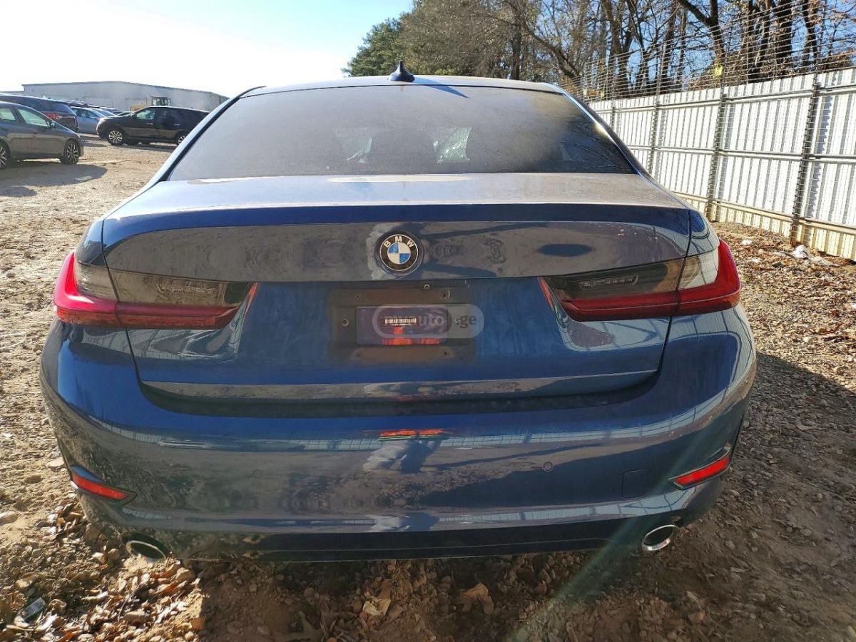 BMW Base 4dr Rear-Wheel Drive Seda — миниатюра 6