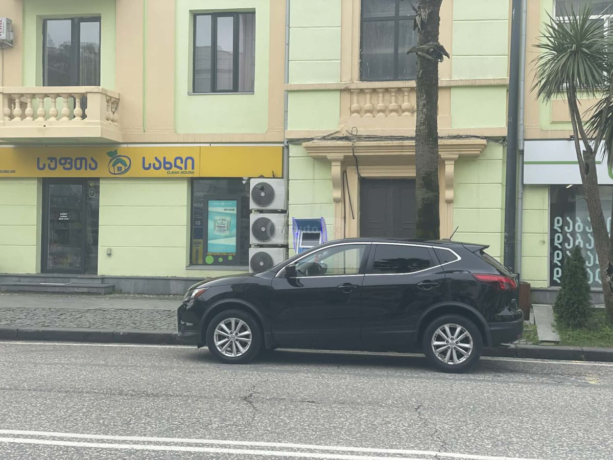 Nissan Rogue Sport - фото 1