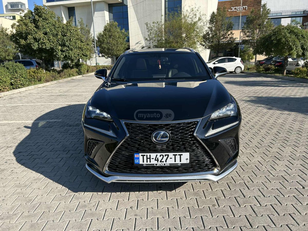 Lexus NX 300 - фото 1