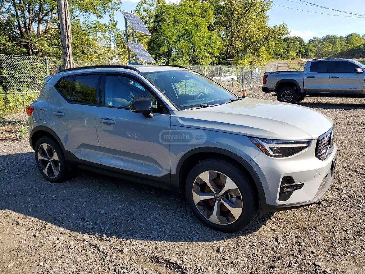 Volvo XC 40 2024 — миниатюра 4