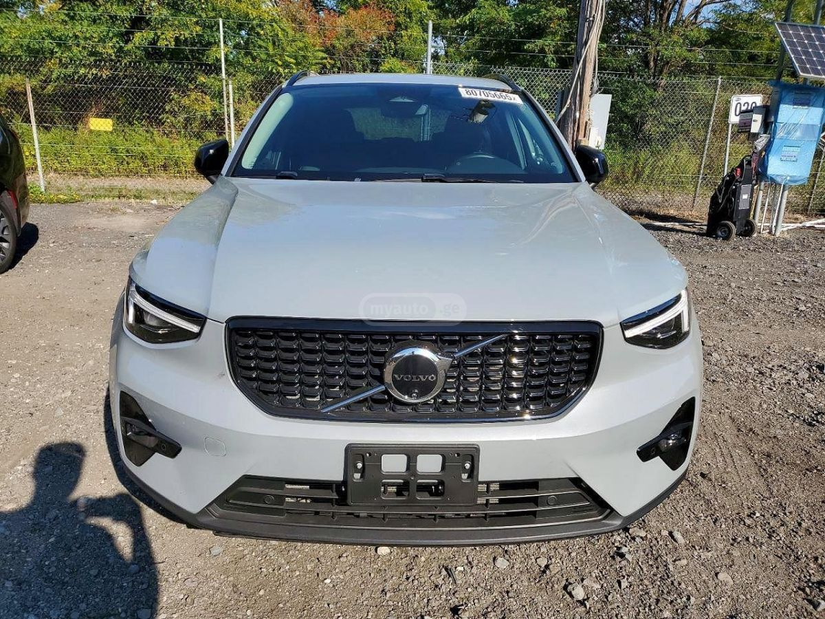 Volvo XC 40 2024 — миниатюра 5