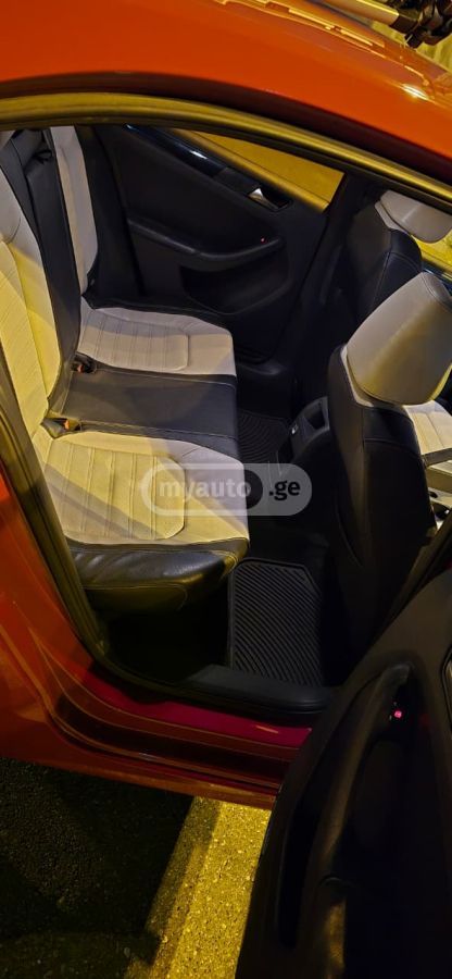 Volkswagen Jetta - фото 7