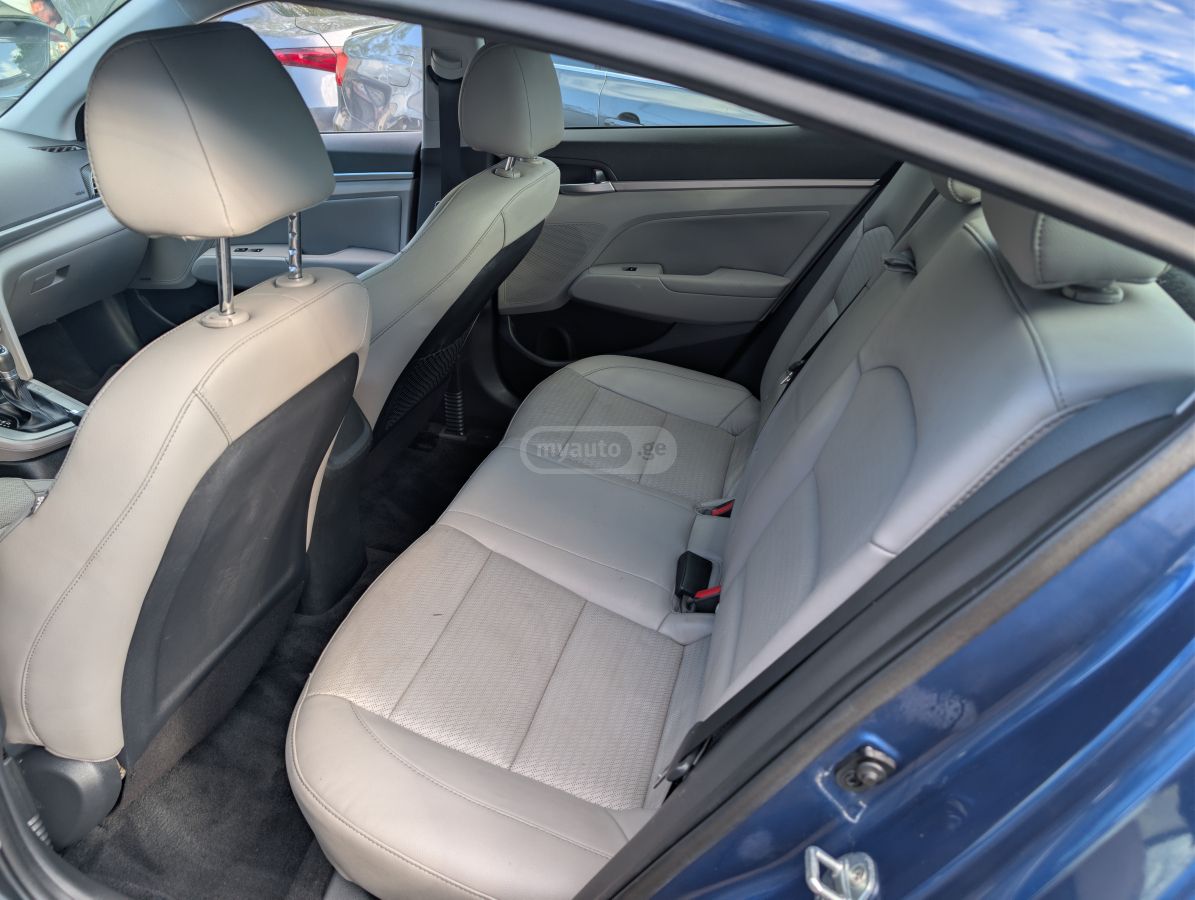 Hyundai Elantra - фото 6