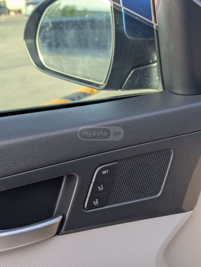 Hyundai Elantra - фото 8