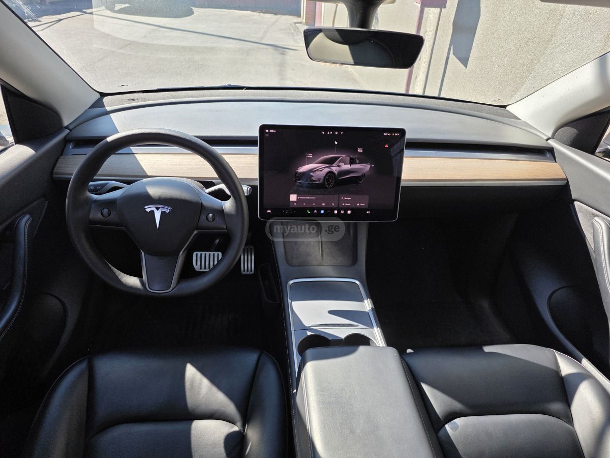 Tesla Model Y - фото 4