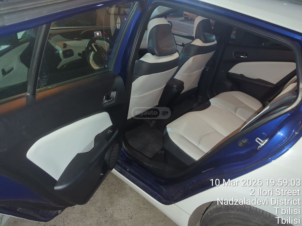 Toyota Prius - фото 6
