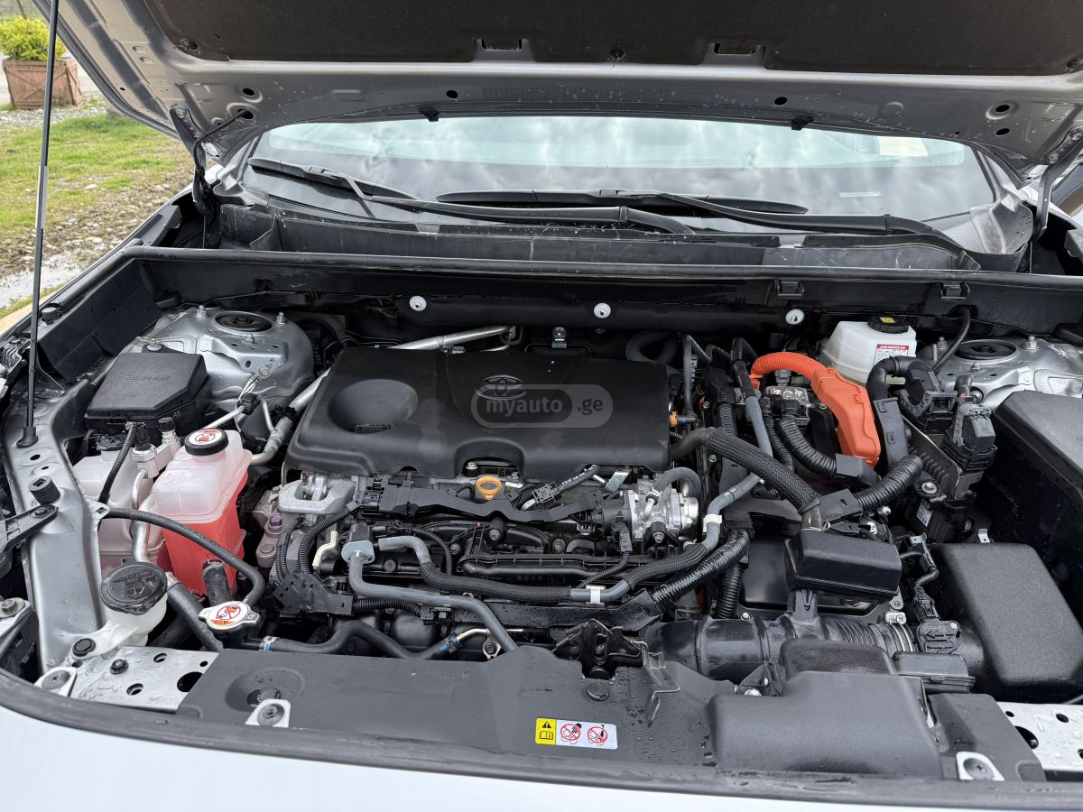Toyota Rav 4 - фото 8