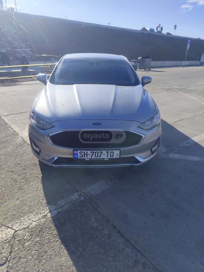Ford Fusion - фото 1