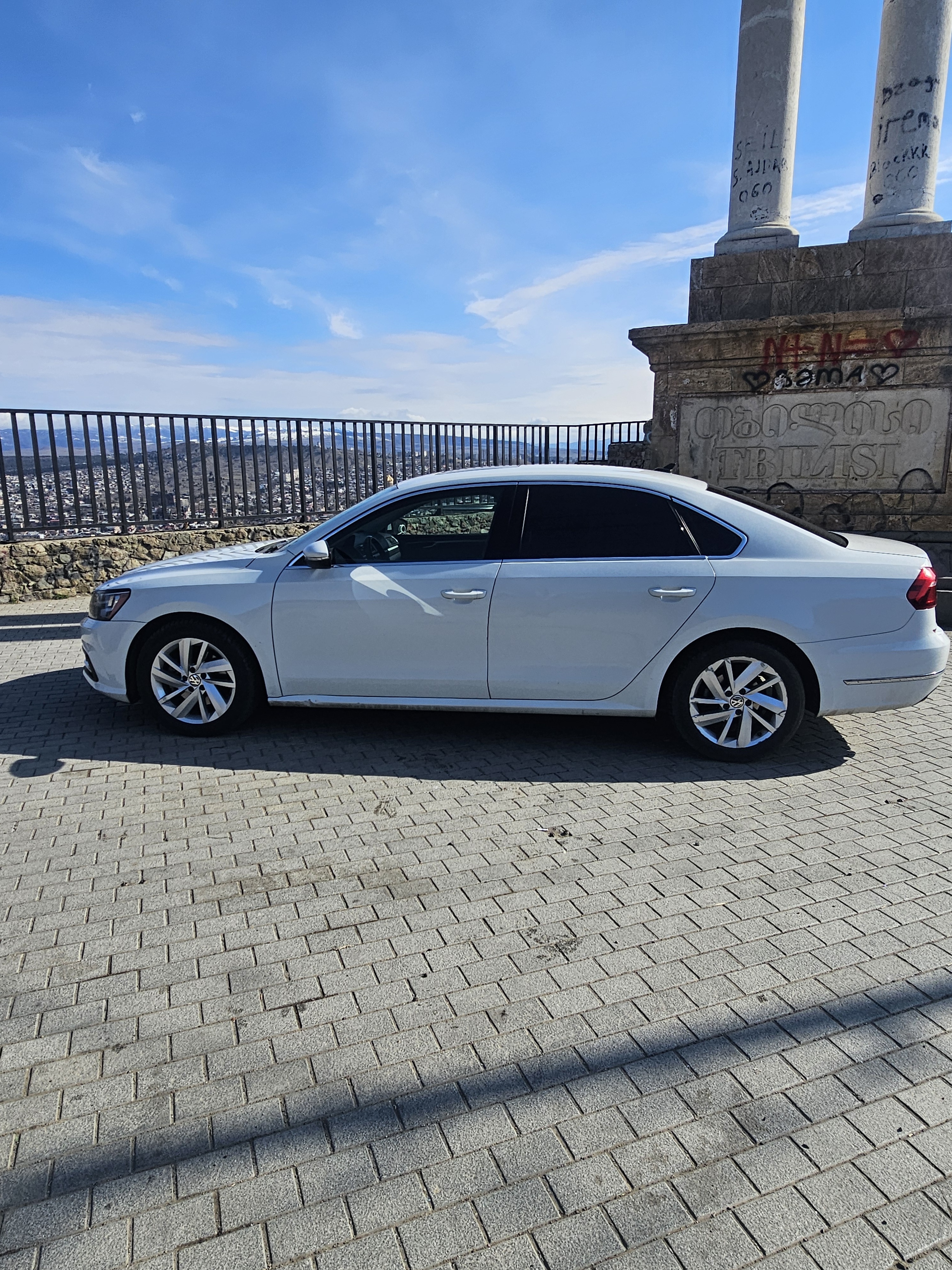 Volkswagen Passat - фото 3