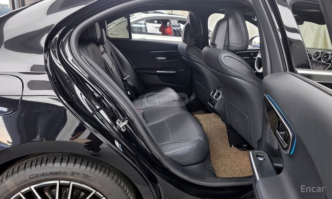 Mercedes-Benz C 200 2024 — миниатюра 10