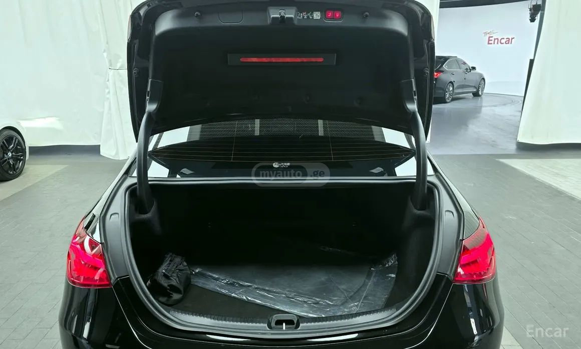 Mercedes-Benz C 200 2024 — миниатюра 14