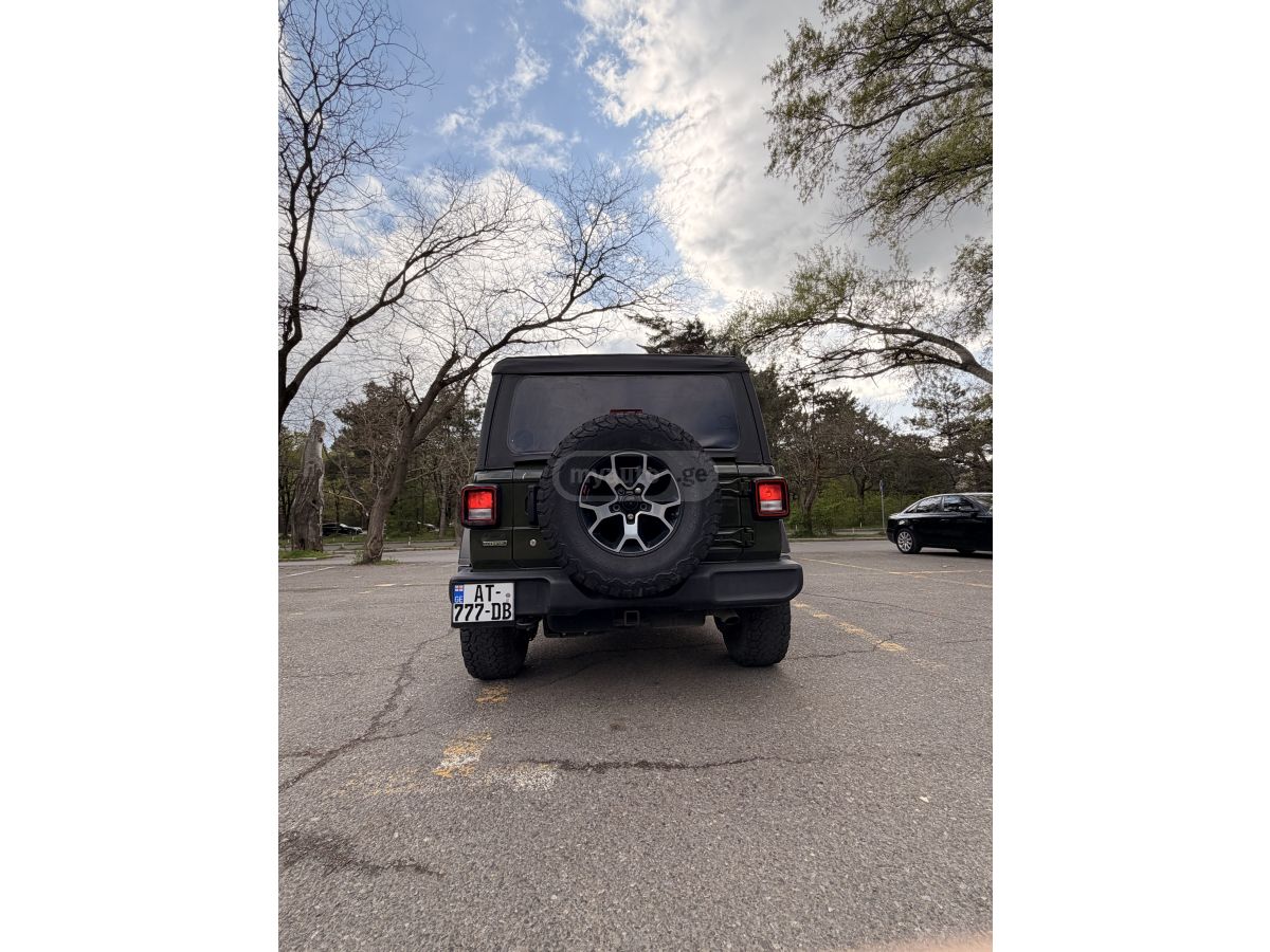 Jeep Wrangler - фото 3
