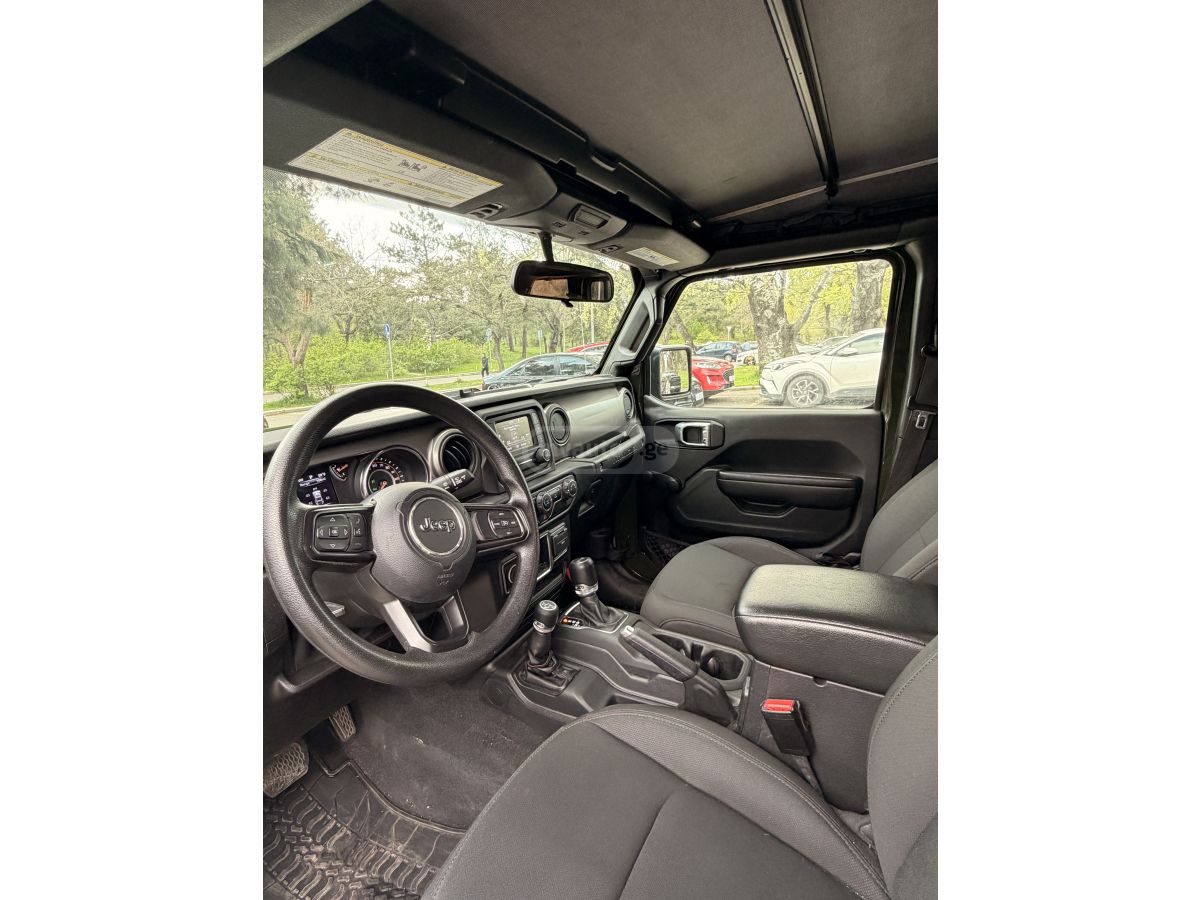 Jeep Wrangler - фото 6