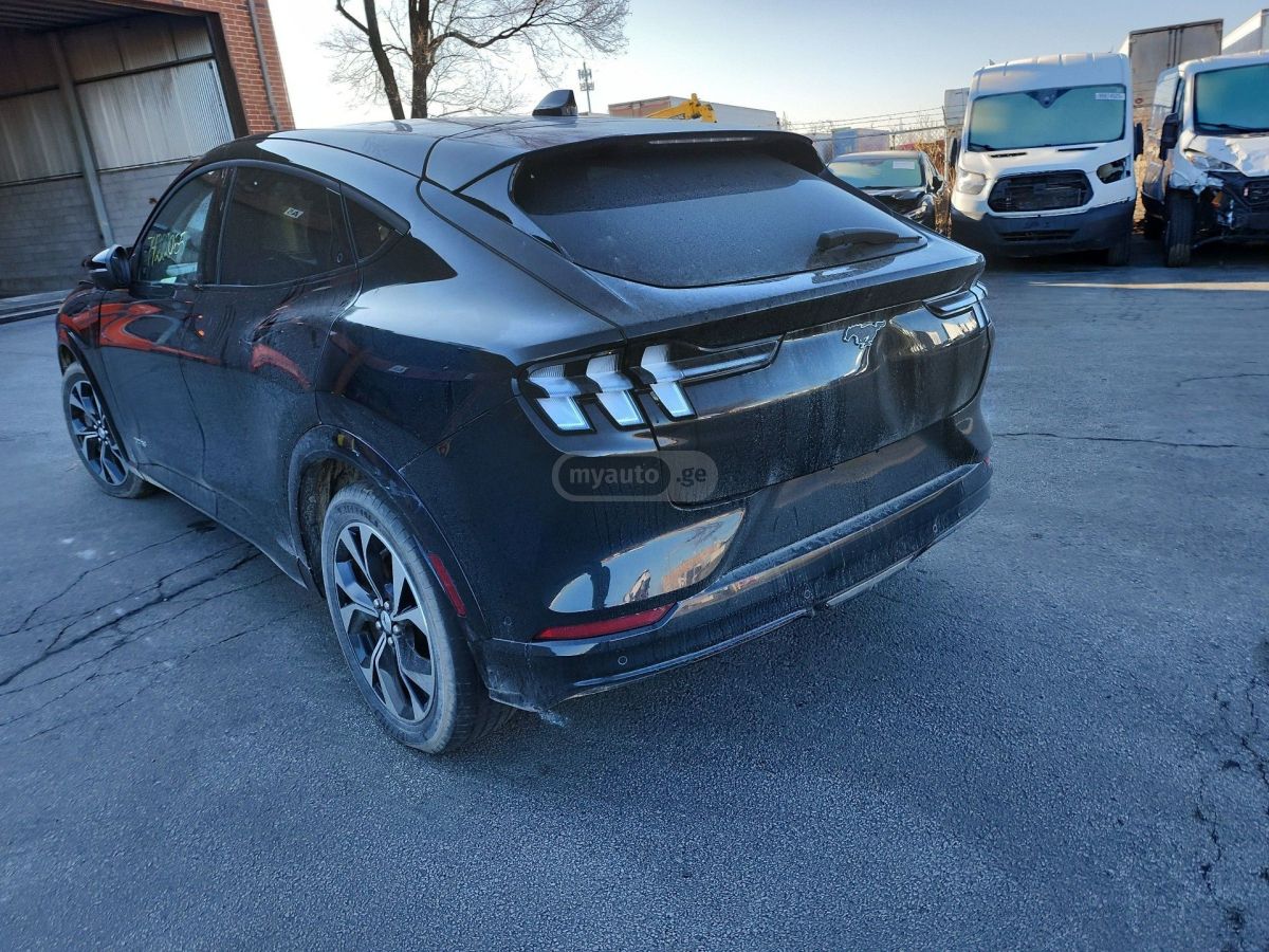 Ford Premium 4dr All-Wheel Drive Au — миниатюра 2