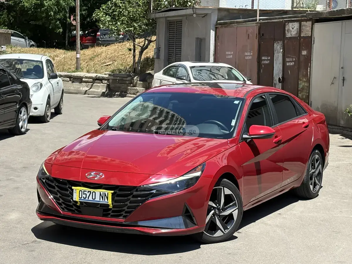 Hyundai SEL 4dr Sedan 2022