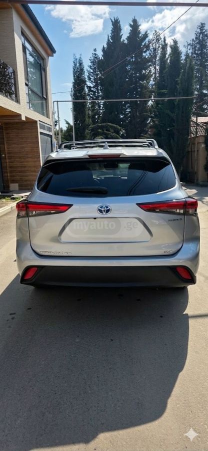 Toyota Highlander - фото 2