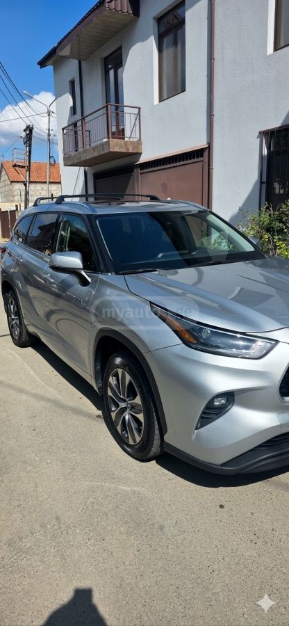 Toyota Highlander - фото 3