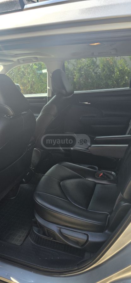 Toyota Highlander - фото 8